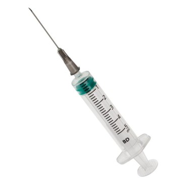BD Emerald Syringes with Needles 5 ml Becton Dickinson